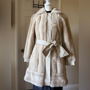 Vintage TISSAVEL France Elizabeth Elegant Cream Women's Coat in Small size